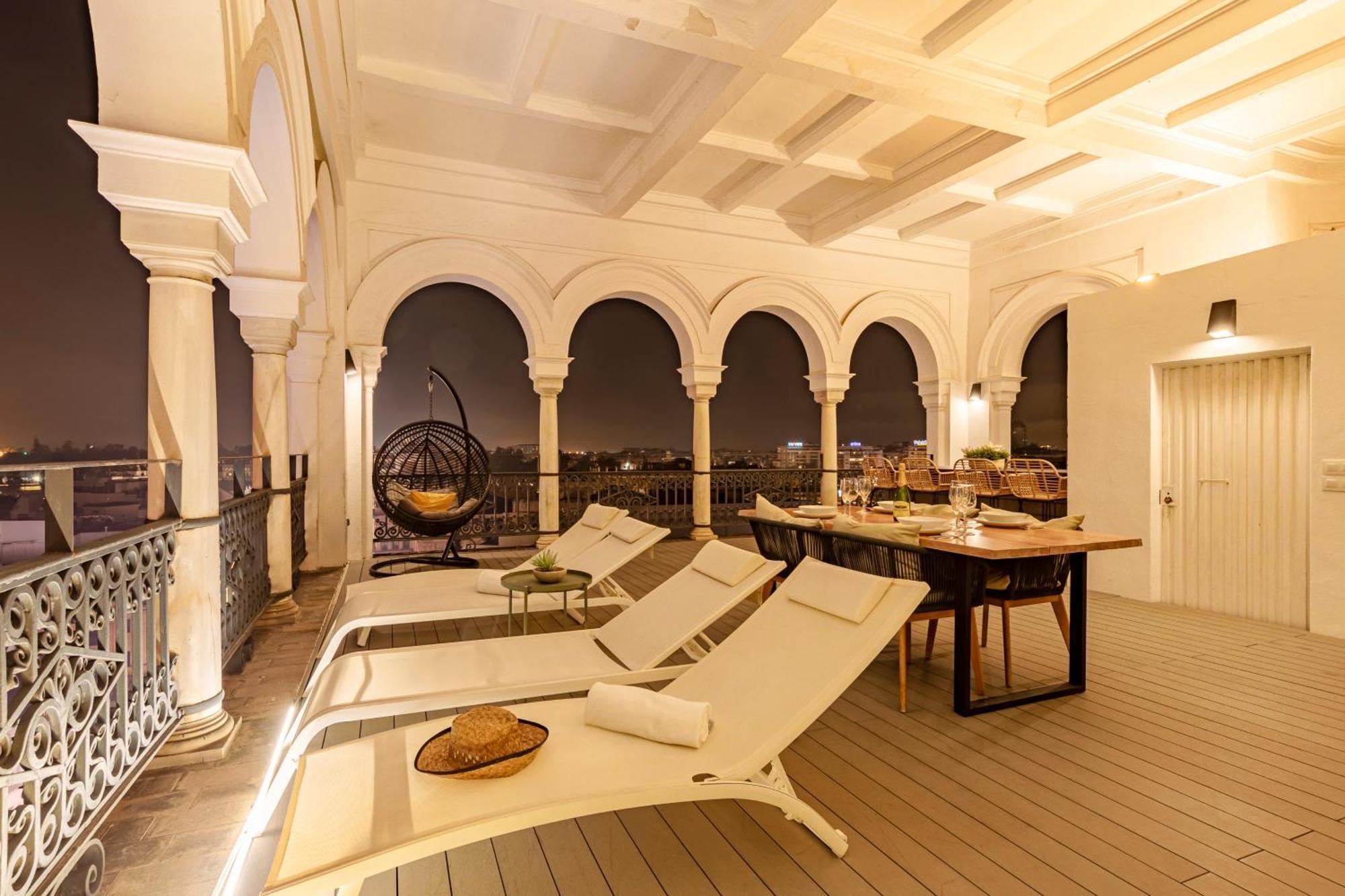 Isg Apartments The Most Exclusive Apartment In Sevillaparking Exterior foto